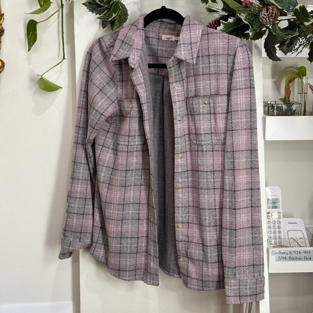 Faherty Flannel Button-down Shirt - Picture 1 of 6